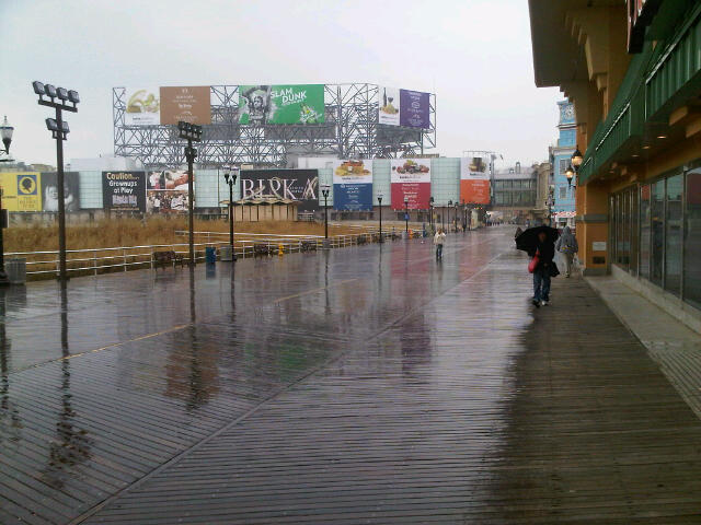 [boardwalk+in+rain.JPG]