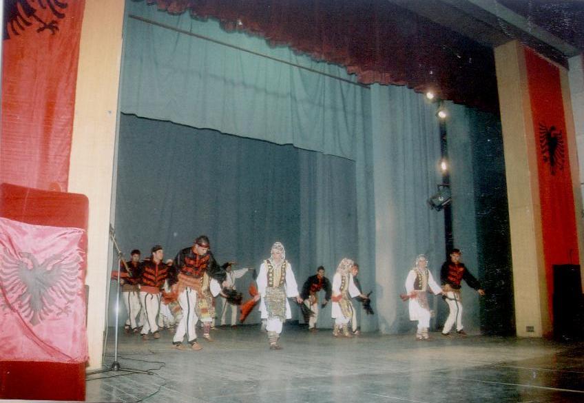 [Gostivar+humanitar+koncert+2+002.jpg]