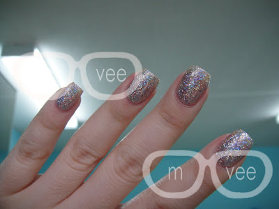 Icing Glamourous swatch