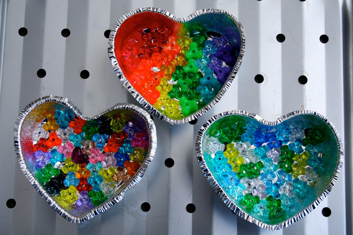 One Crafty Mama! Melted Bead Suncatcher tutorial.....Melting Beads