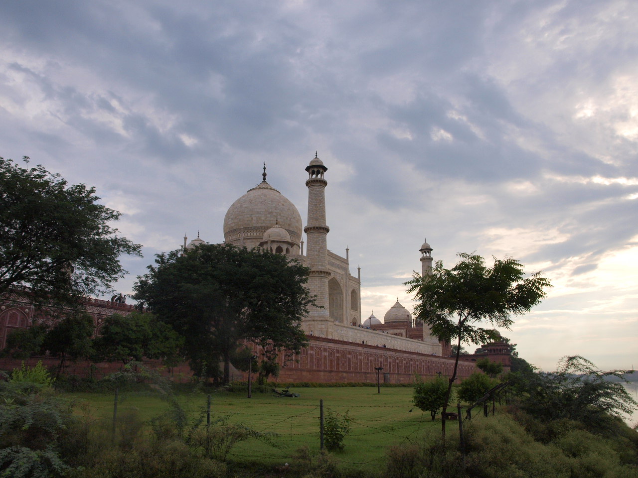 una india por el rio en el dia me encontre