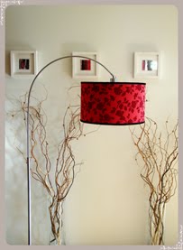 Lámpara de Pie Curva / Tela roja - flores con borde negro