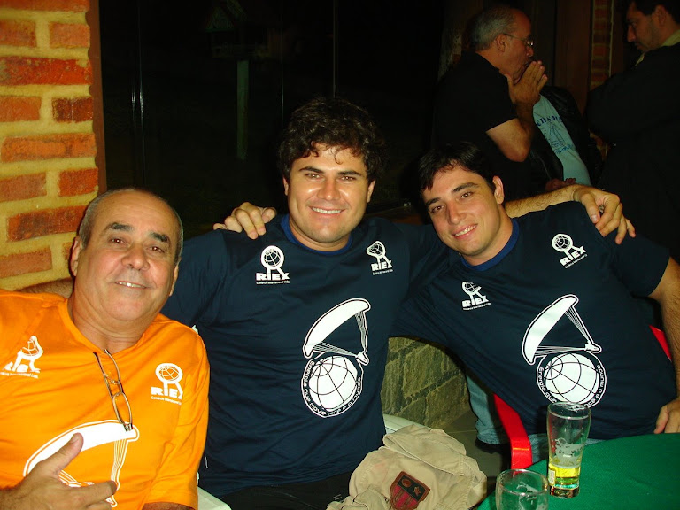 Véio, Filipão ( Piloto RIEX ) e Jauri ,s o arquiteto das coisas de Santa...