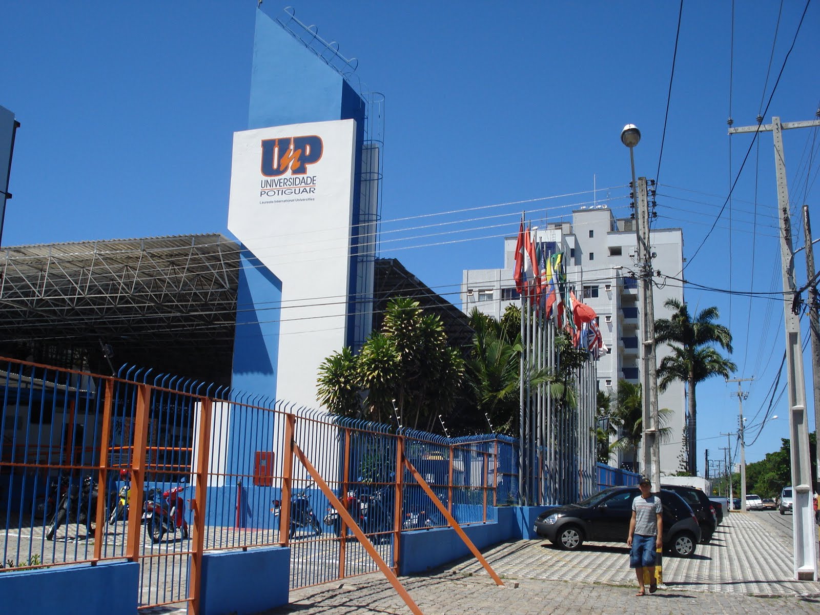 Pra quem achava que exposição de quadrinhos era só botar papel na