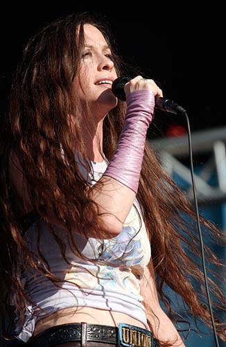 [alanis-morissette1.jpg]