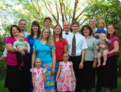 [familypictureMay2009_small.jpg]