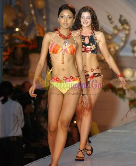 Tansuhree Dutta in Bikini and Bra Sexy Pictures