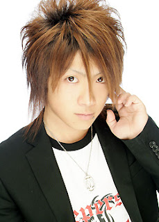 Asian Hairstyle, Japanese Men Medium Hairstyle Pictures