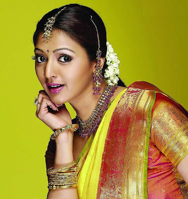 South Indian actress Gayathri jeyaram in Yellow colour Traditional Silk 