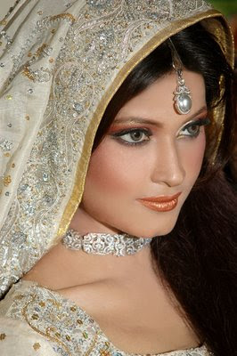 Latest 2010 Catalogue of Bridal Collection Online