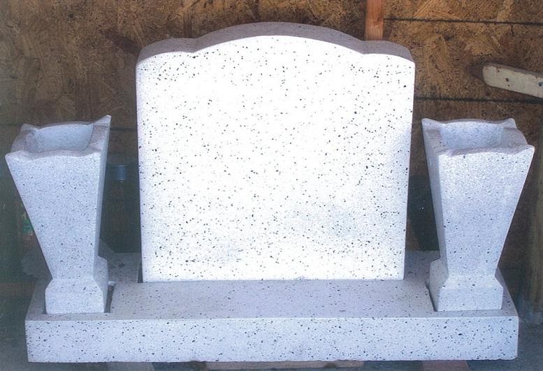 Vendemos lapidas en granito, monumentos, tumbas funebres, piedras