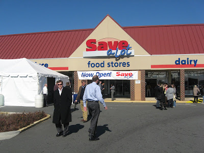 Stores Charlotte on Master  Save A Lot Grocery Store Ribbon Cutting In Charlotte  Nc