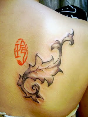 unique tattoo on sexy hot girl back body tattoo picture