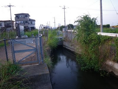 隼人堀川との伏越