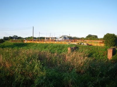 「瓦葺掛渡井の跡」