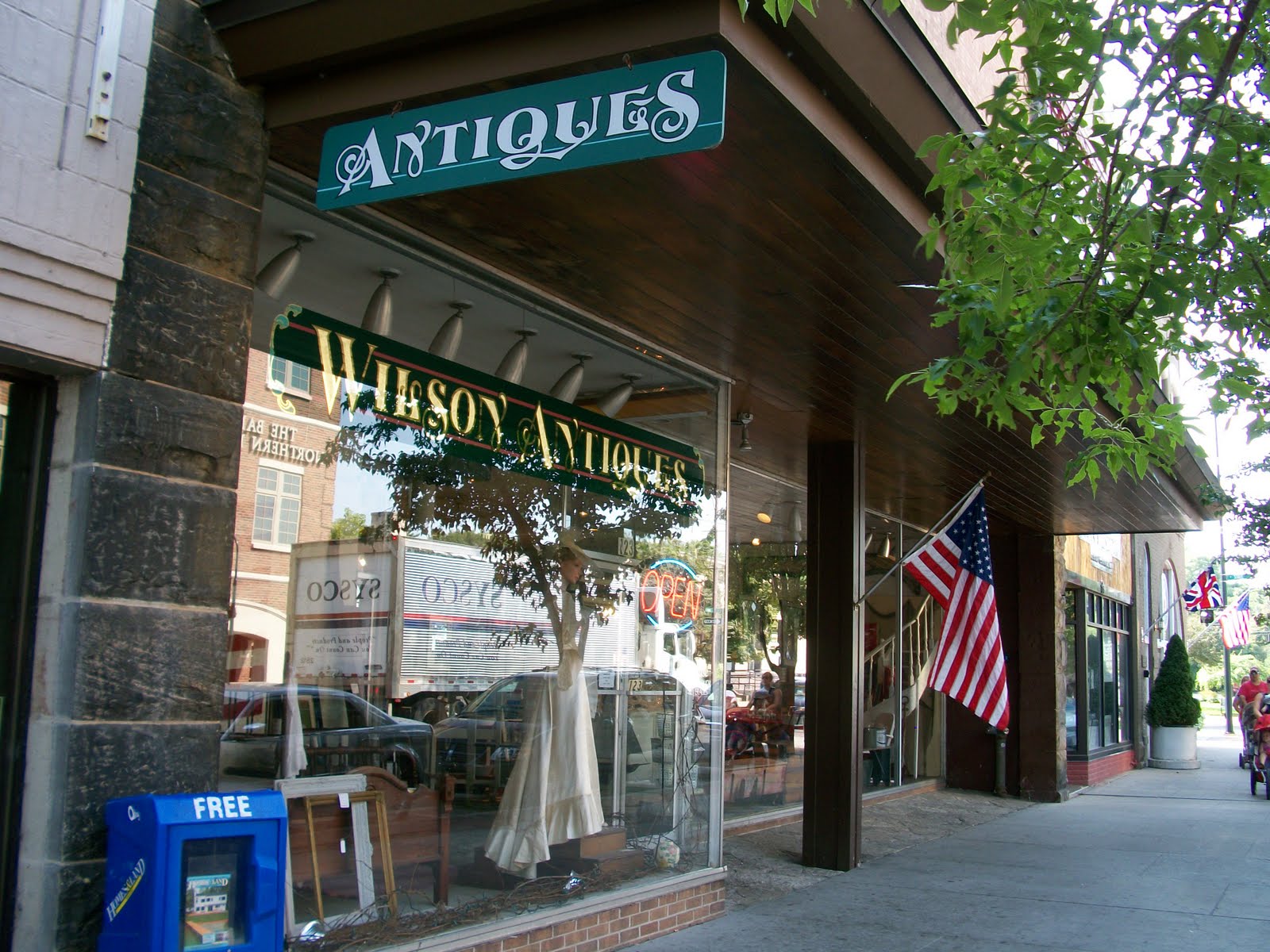 Thoughts from the chickens' auntie... Fun in Traverse City, Part 2