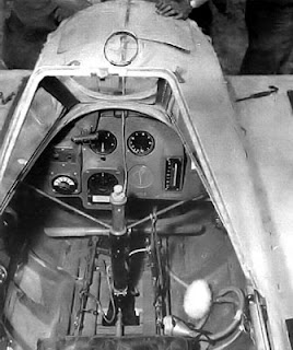Yokosuka Ohka: o avião-foguete kamikaze japonês Yokosuka-Ohka-Cockpit