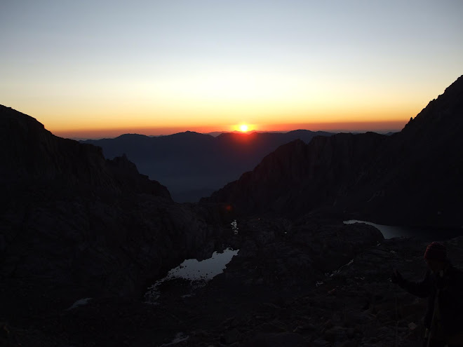 sunrise on Mt Whitney