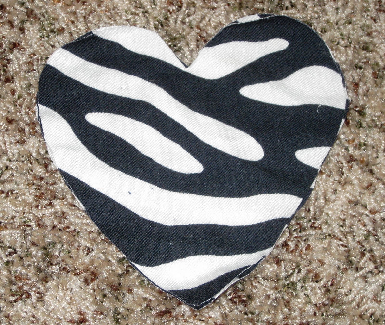 Sew Darn Cute Reverse applique tutorial