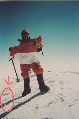 [clara_dipuncak_climbing+date.jpg]