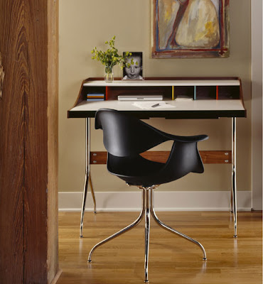 Swag Leg Desk