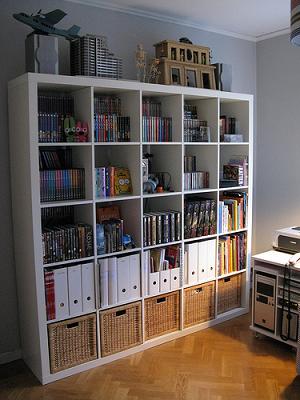 [organized+bookshelves.jpg]