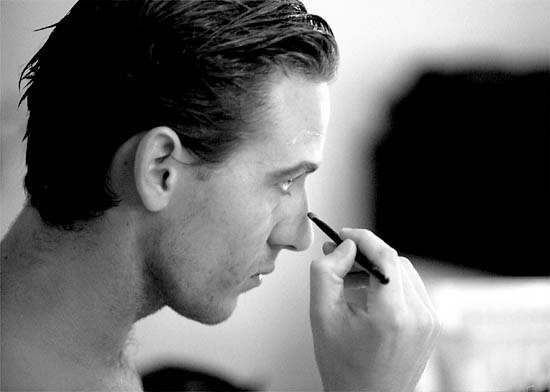 [man+make+up.jpg]
