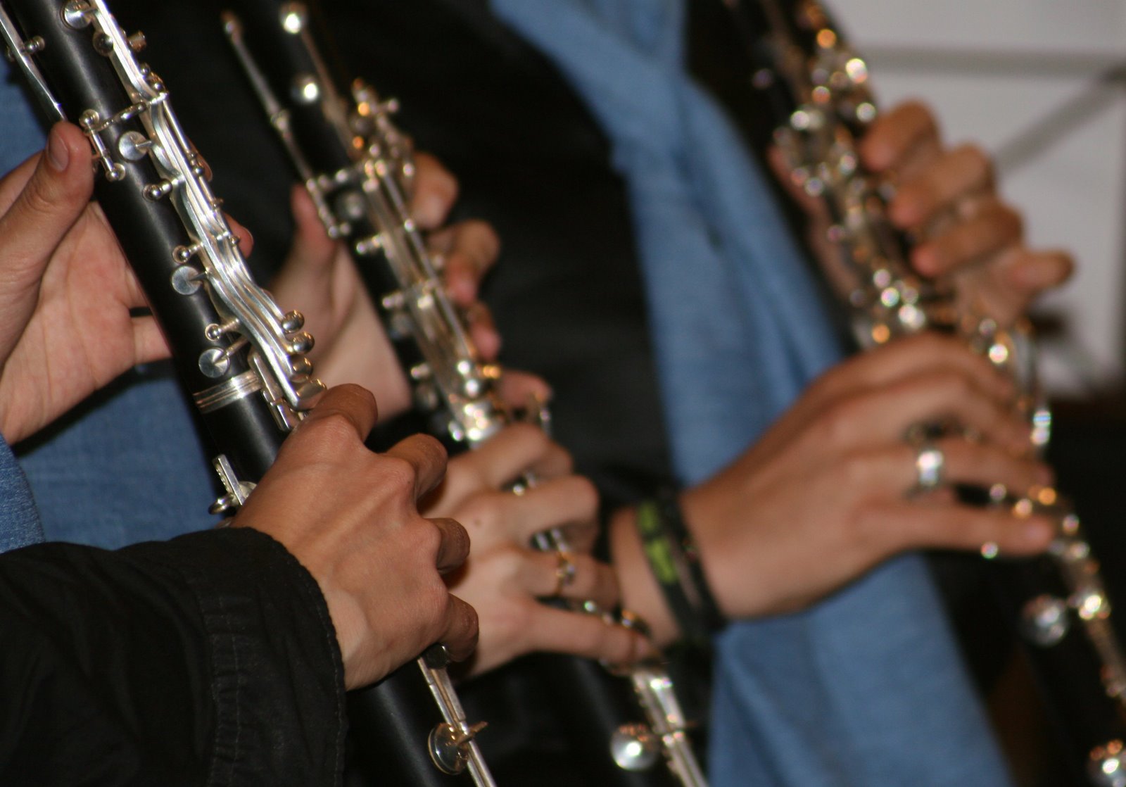 [MUSIC_CLARINETES_MAOS.jpg]