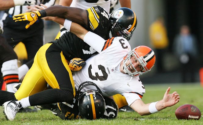 [derek-anderson-sacked-101909jpg-dab3c726079cae18.jpg]