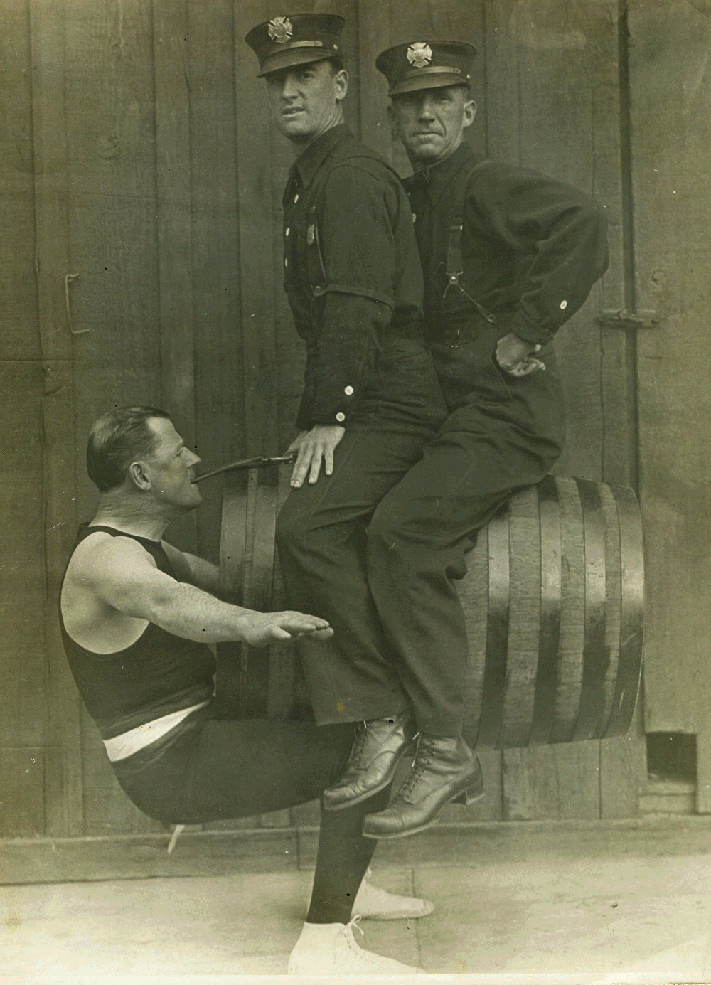 [1914-000c_HFGriffin-StrongMan_1000.gif]