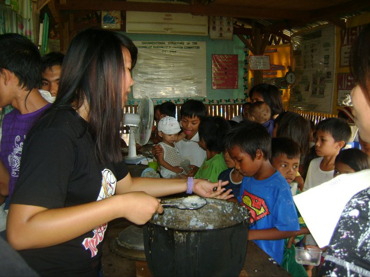 Feeding Program sponsored by YUS Clan and Circle of clans SEP. 26,10