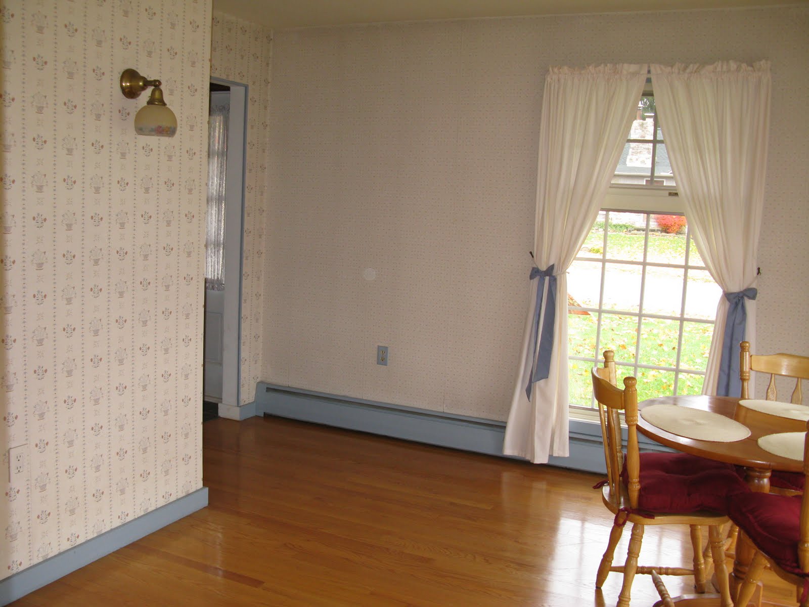 [wayne+T.+Dining+rm+(11).JPG]