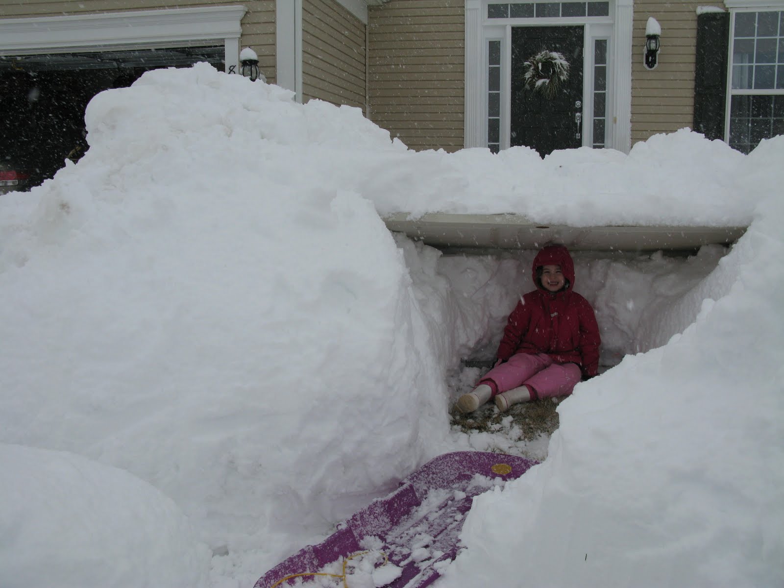 [big+blizzard+of+2010+age+5+(4).JPG]