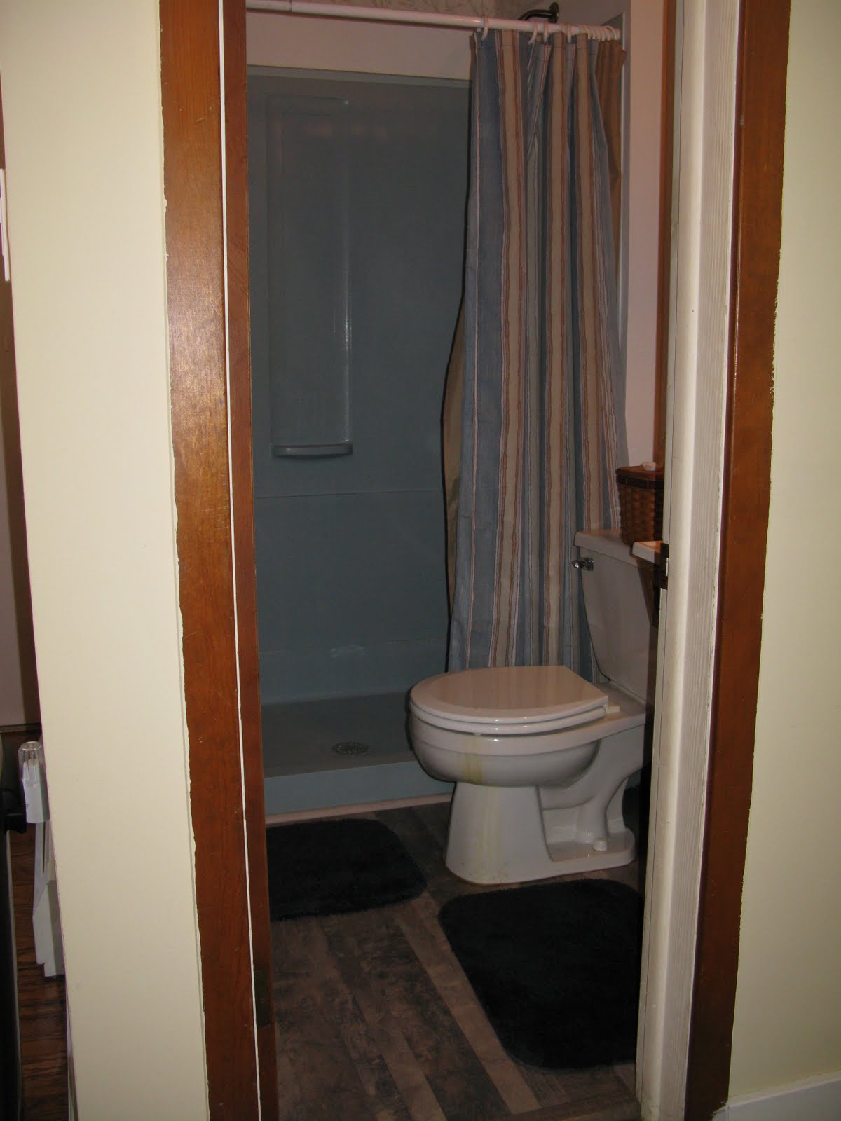 [BEFORE+wayne+t+powder+rm+(4).JPG]