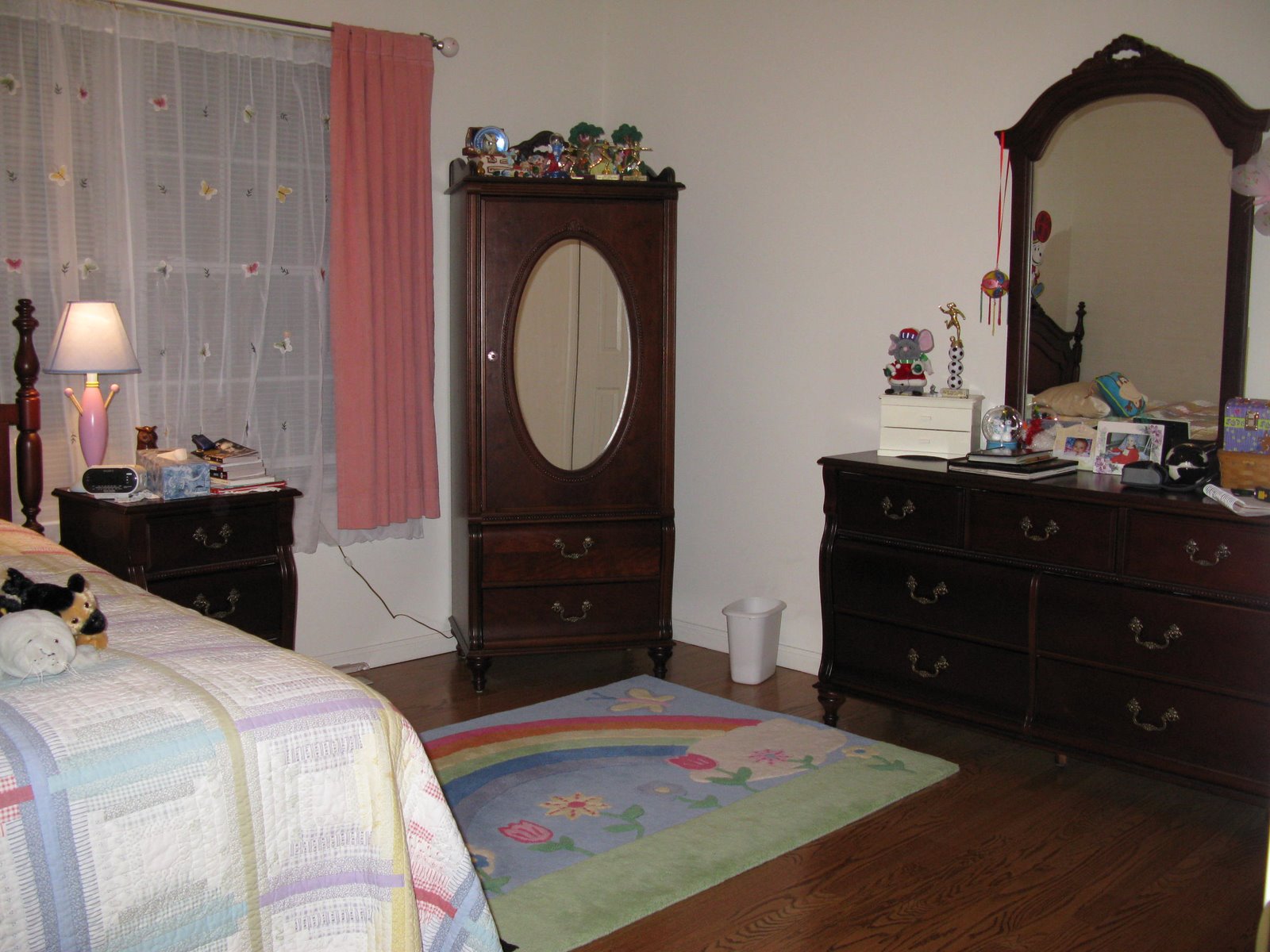 [Anna's+bdrm+BEFORE+1+2009.JPG]