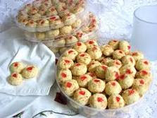Resep kue kering kelapa cherry Resep kue kering kelapa cherry