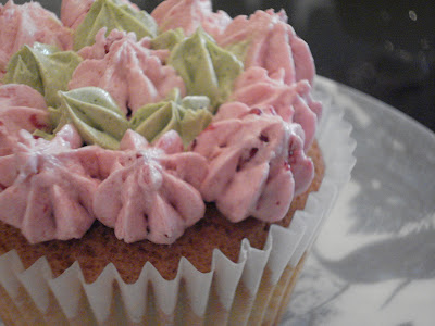 Luscious fairylight icing Green tea cupcake Drizzles of raspberry jam 