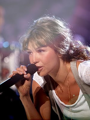 http://4.bp.blogspot.com/_utlVKKK6d_Y/SyZ8zW-iukI/AAAAAAAABp0/SyVUYGbpXb8/s400/thalia-equivocada-300.jpg