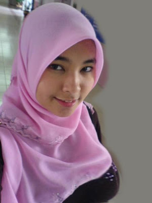 17+Tahun+Gadis+Jilbab Bukan Foto Bugil Gambar Telanjang Bulat Gadis ABG Mahasiswi Jilbab ...
