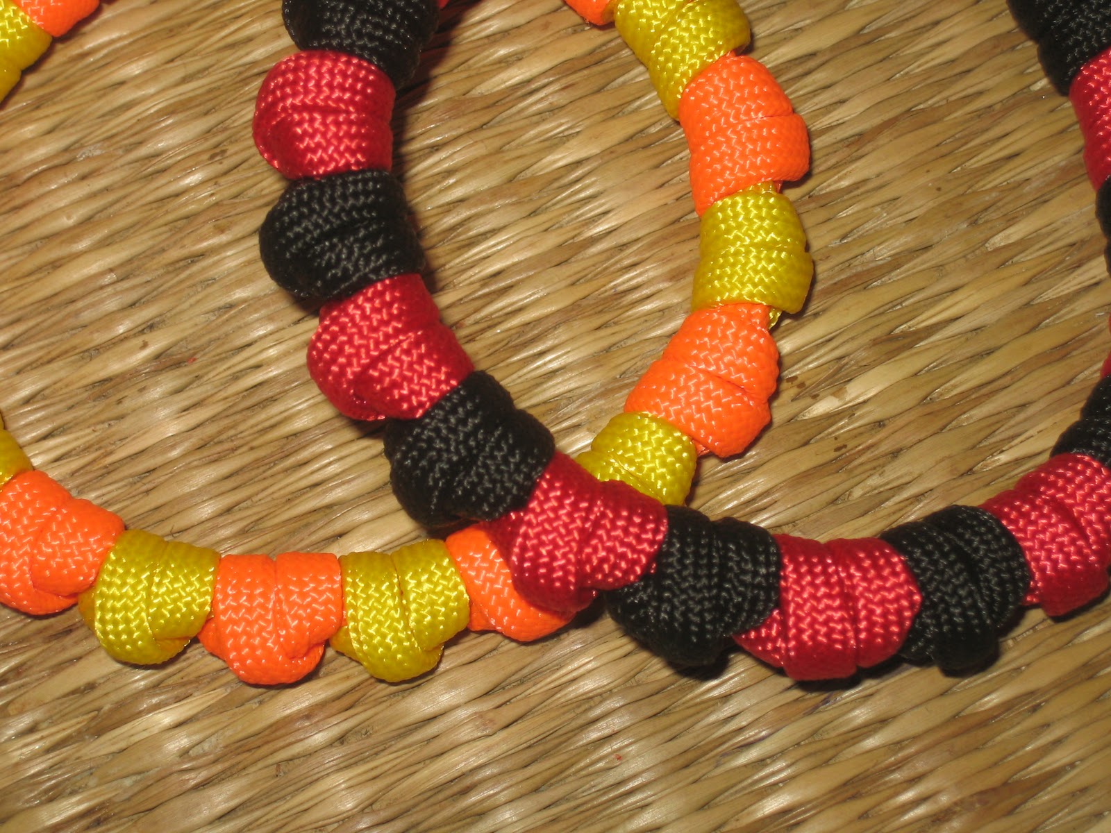 EVERYTHING PARACORD UK 550 paracord prayer bead bracelet...