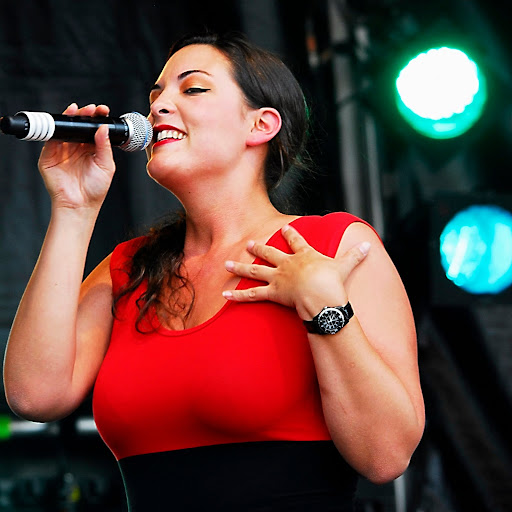 Caro Emerald ·