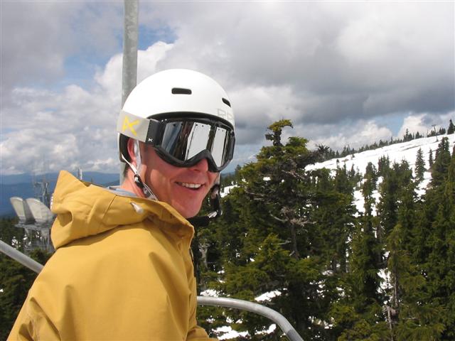 [Shaun+on+chair.jpg]