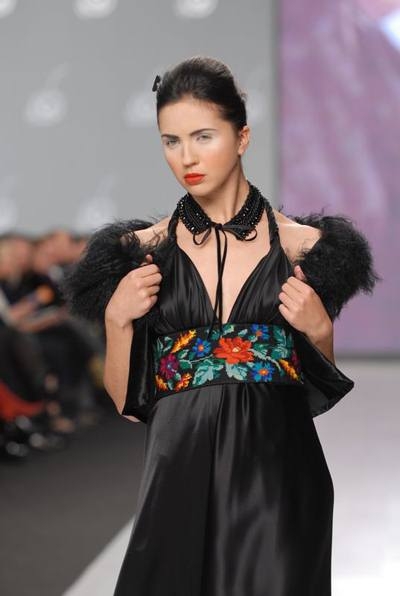 Roksolana Bogutska Ukraine Spring Summer 2008 Embroidery