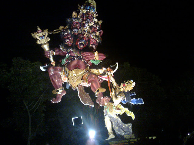 http://4.bp.blogspot.com/_v3QMqbege1k/S7sYnQF14qI/AAAAAAAAASU/cy2dHfwpE5g/s640/ogohbayu.jpg