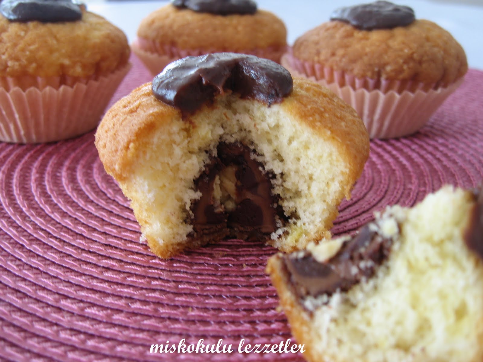 Çikolata Soslu Muffin Çikolata Soslu Muffin