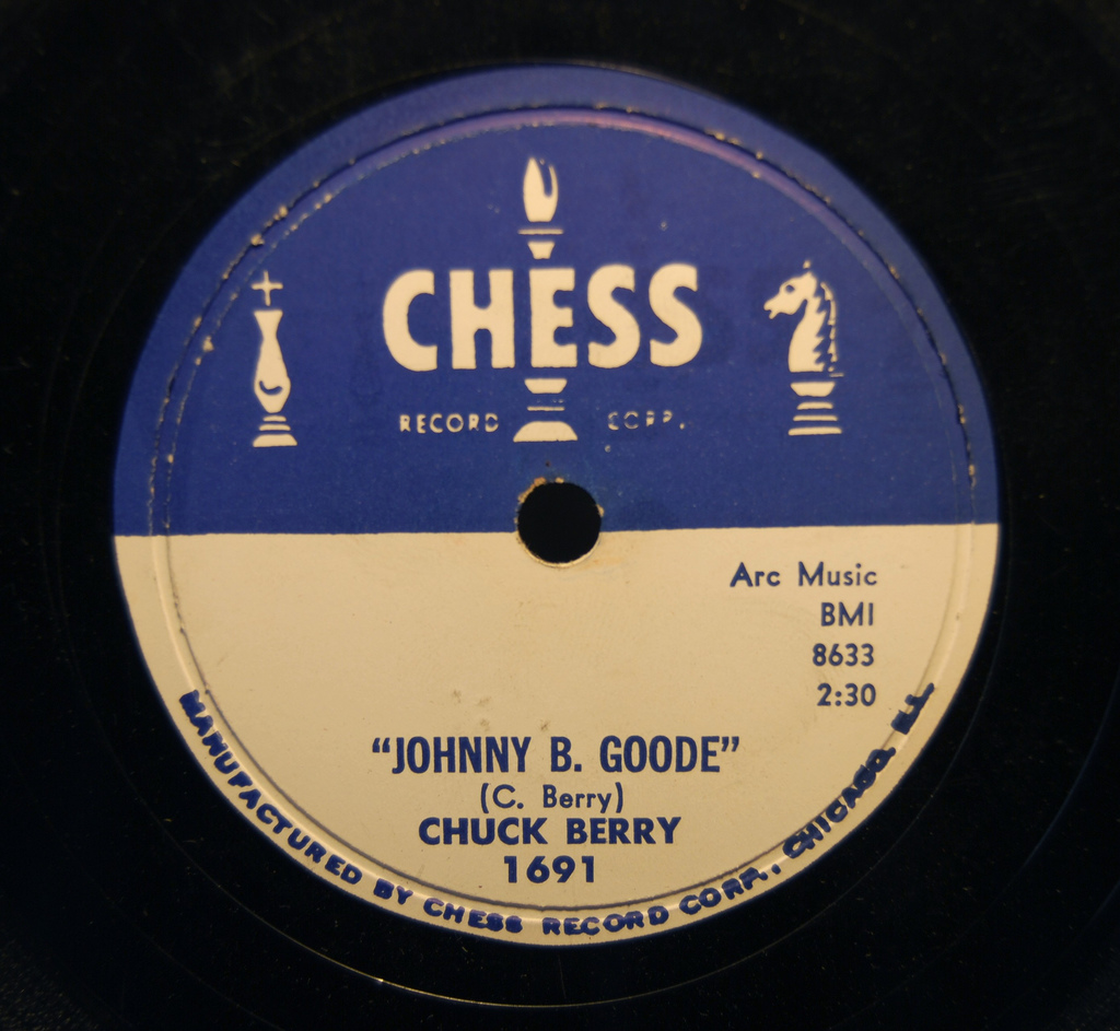 http://4.bp.blogspot.com/_vAxddqDnEyg/TIAL9Qa8GSI/AAAAAAAAEIw/aURPDJrHg4Q/s1600/Chuck%2BBerry%2B-%2BJohnny%2BB.%2BGoode%2B-%2B1958%2B(Chess%2B78).jpg