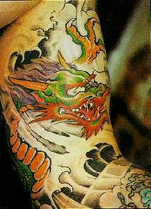 Tattoo de Dragão chinês com muitos detalhes. Clássica. Tatto de Dragão chinês com muitos detalhes. Clássica.