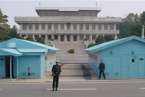 [DMZ-lookingnorth.jpg]