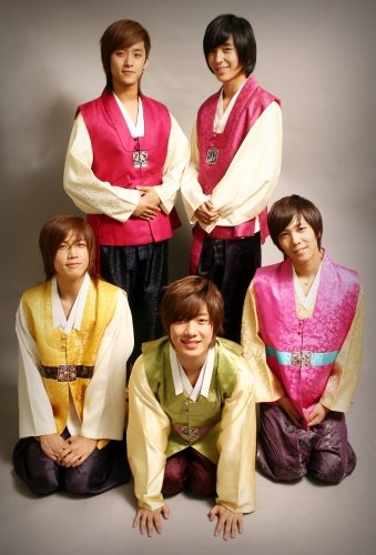 [chuseok_FTIsland_hanbok.jpg]