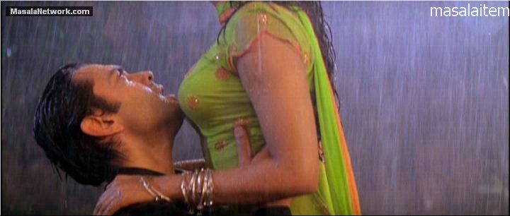 Priyanka Chopra's Nipple Visible and Ass Curve